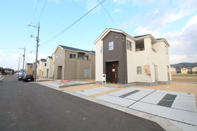 岡山県倉敷市東塚の新築 一戸建て 分譲住宅の外観写真