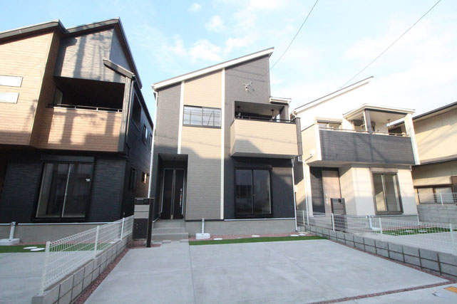 岡山市南区築港栄町の新築 一戸建て 分譲住宅の外観写真
