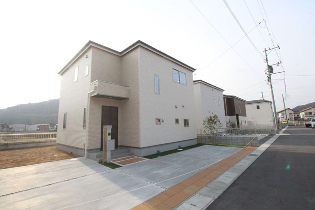 岡山市南区植松の新築 一戸建て 分譲住宅の外観写真