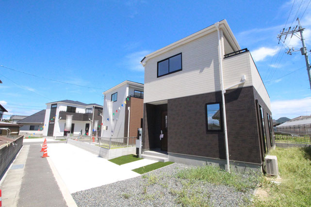 岡山市南区迫川の新築 一戸建て 分譲住宅の外観写真