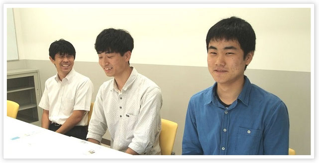 （左から）小林先生、弓矢さん、足助さん