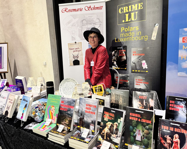Rosemarie Schmitt veröffentlicht Kriminalromane bei dem luxemburgischen Verlag Baobab Edition Crime.lu, der sich auf Kriminalromane spezialisiert hat.