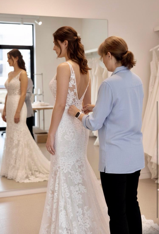 Nach ca. 3  Absteckterminen  ist dein  Hochzeitskleid fertig 
