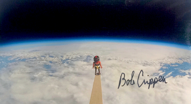 Bob Crippen (1937), retired Astronaut, Pilot of the first Shuttle Flight STS-1, Commander of 4 more flights (STS-7, STS-41-G, STS-41-C, STS-62-A), member of the US Astronaut Hall of Fame, Autograph by Mail