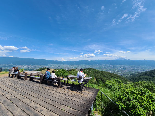 ▲山頂のカフェからの富士山の眺めは最高です！