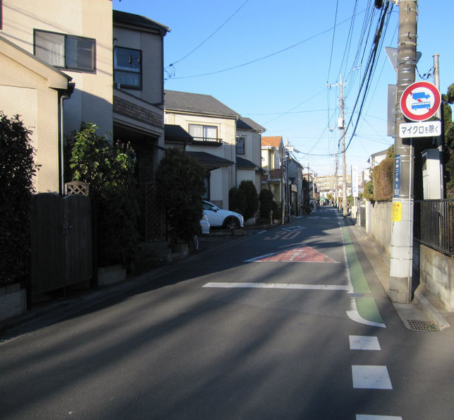 「弁財通り」入口（東側）