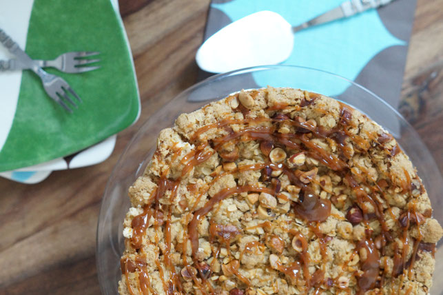 Apfel-Käsekuchen mit Streuseln und Karamell
