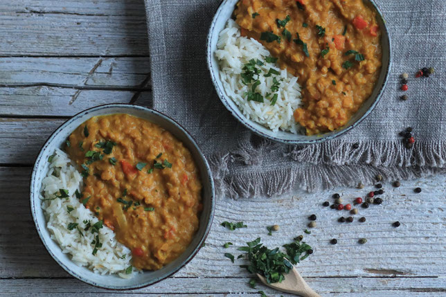veganes Linsendal mit Reis