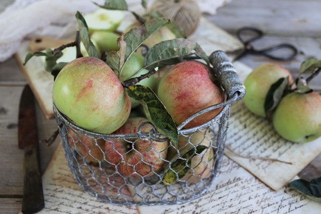 Äpfel in einem Korb