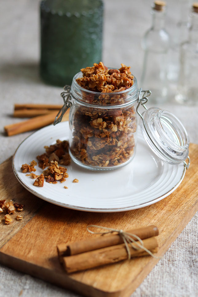 selbstgemachtes Granola mit Zimt