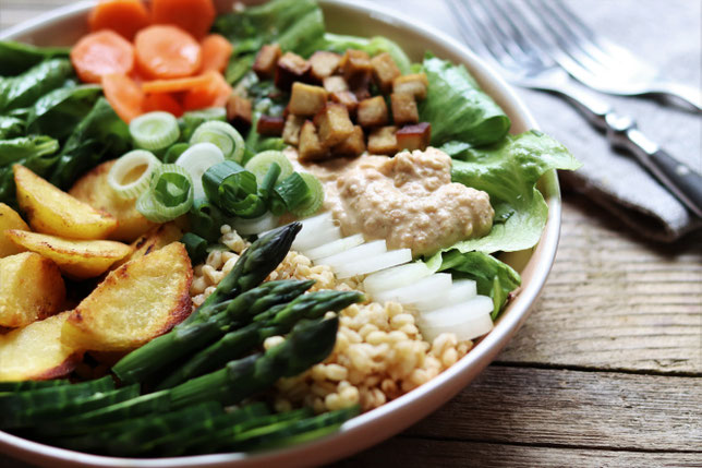 regionale Salatbowl