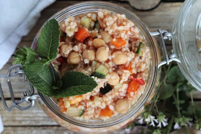 Bulgursalat im Glas