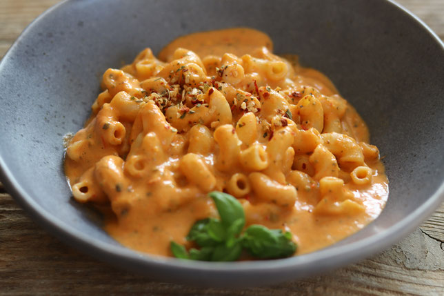 Nudeln in Paprikasauce