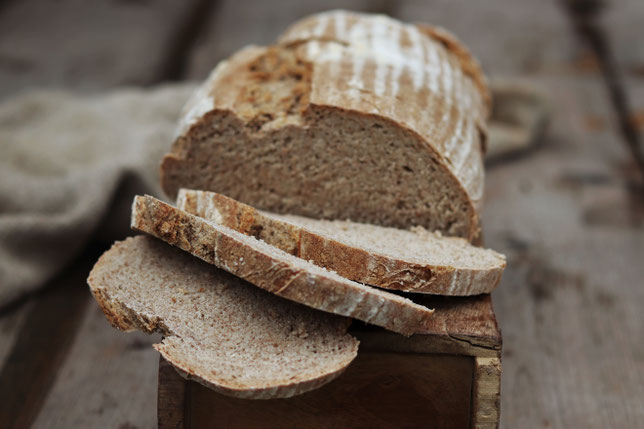 Sauerteigbrot aus dem Buch - Brot von daheim