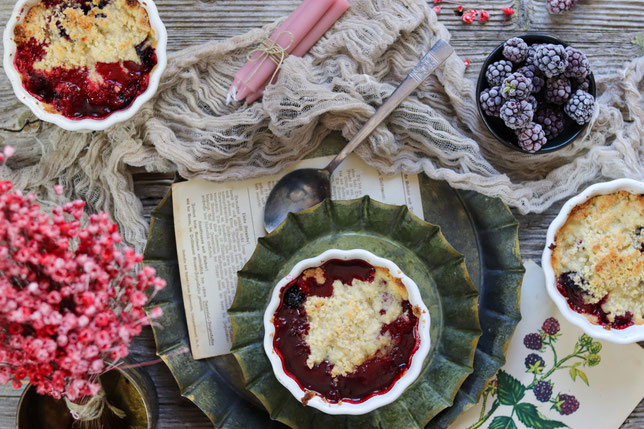 Zwetschken-Brombeer-Crumble