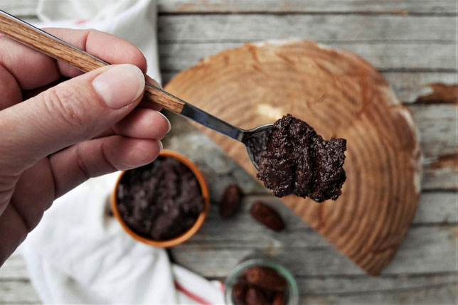 Schokocreme vegan mit Datteln und Feigen