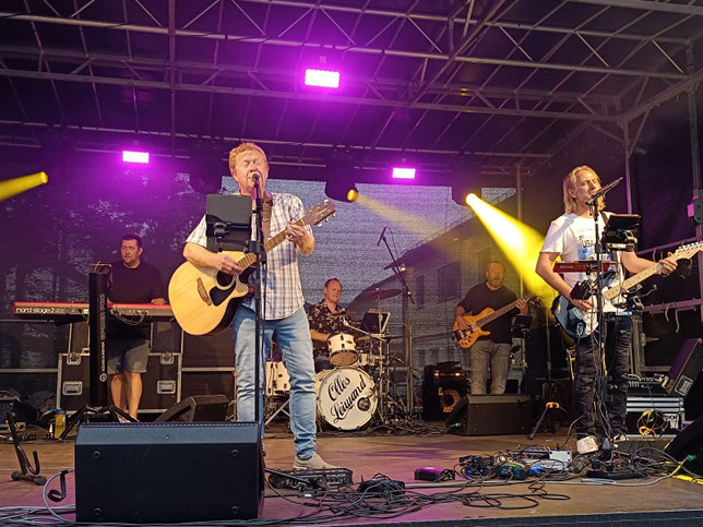 Olles Leiwand, die Austropop Band aus dem Berchtesgadener Land und Salzburg. Live Musik von Ambros, Danzer und Fendrich