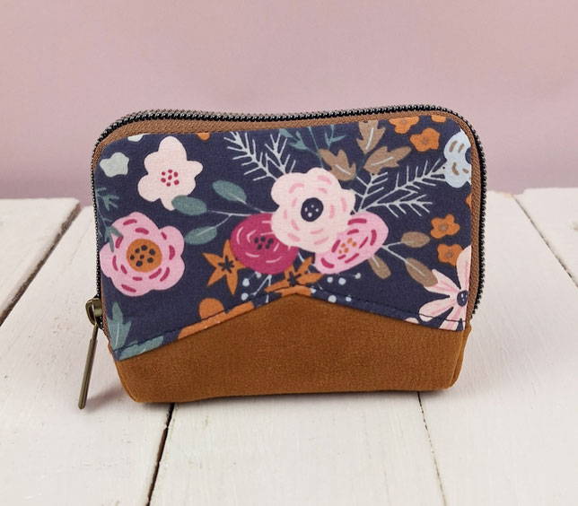 mini portefeuille artisanal fabriqué sur commande, personnalisation à lademande