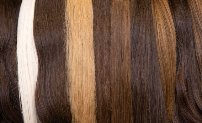 Image by freepik | Haarstähnen in natürlichen Farbtönen von braun über blond bis grau nebeneinander