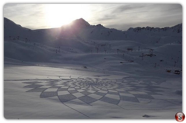 Cerchi sulla neve di Simon Beck
