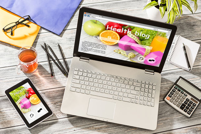 laptop mit blog