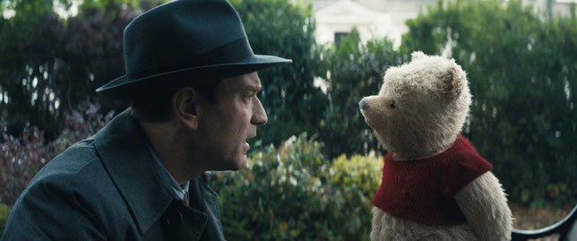 Les retrouvailles entre Jean-Christophe (Ewan McGregor) et son ami d'enfance, Winnie l'ourson (©The Walt Disney Company).