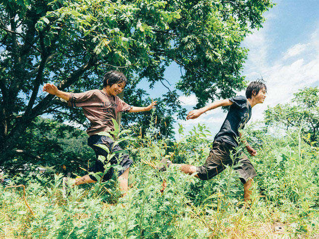 Le jeune Minato (Soya Kurokawa, à droite) a noué un fort lien d'amitié avec son camarade de classe Yori (Hinata Hiiragi) (©Monster Film Committee/Le Pacte).