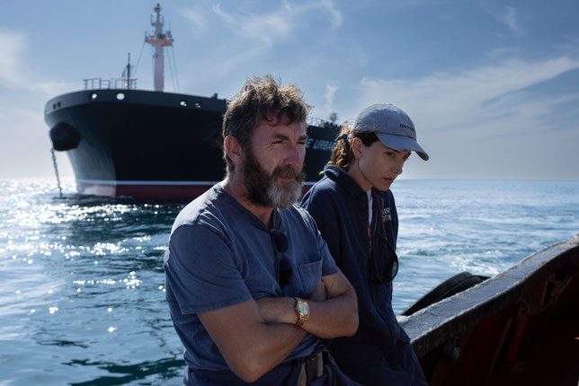 Antonio (Antonio de la Torre) et Estrella (Bárbara Lennie), frère et sœur, sont plongeurs sous-marins près d'Huelva, sur la côte sud-ouest de l'Espagne (©Julio Vergne/Le Pacte).