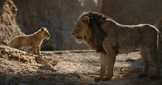 Mufasa (à droite) à Simba: "tu seras roi lion, mon fils" (©The Walt Disney Company).