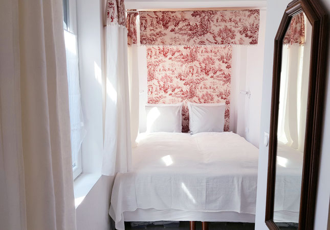 ROMANCE location de vacances normandie Pont Audemer appartement maison gite Villa Honfleur Deauville Trouville plage mer