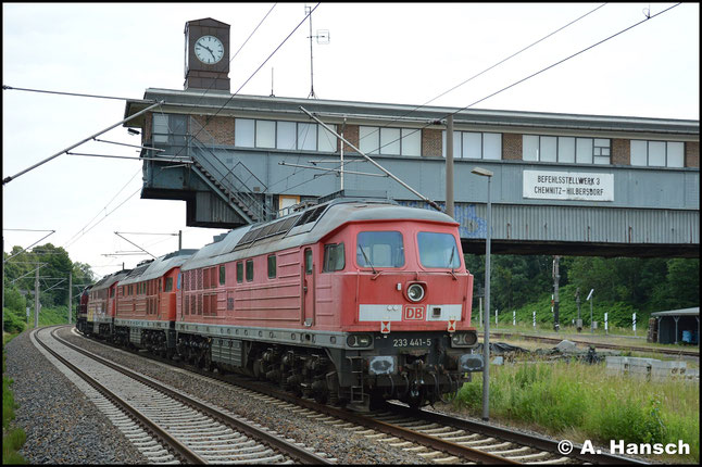 Am 15. Juni 2018 wird die Lok schließlich abtransportiert. In Chemnitz-Hilbersdorf Hp. erwischte ich den Zug