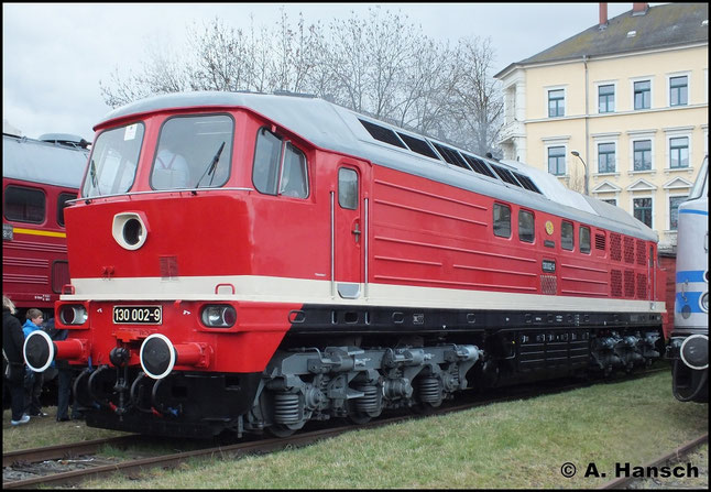 Am 31. März 2012 steht 130 002-9 im Schaudepot des Verkehrsmuseums Dresden am Bw Dresden Altstadt
