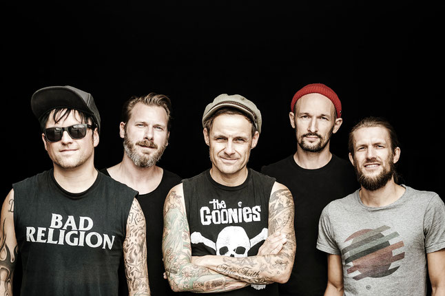 Donots lassen sich es nicht nehmen, im kommenden Jahr beim "Open Flair Festival" in Eschwege aufzutreten. Eine halbstündige Reportage über dieses ganz besondere Open Air kann gerade beim ZDF gestreamt werden. Foto: Marcel Weste