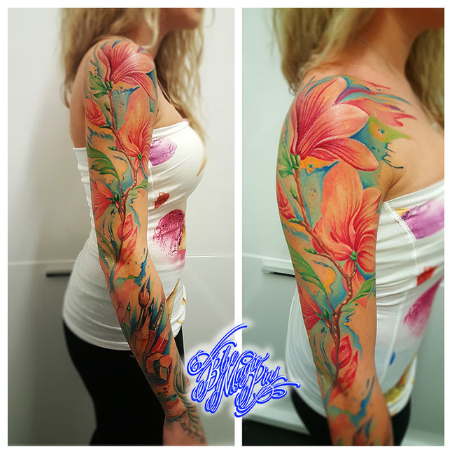 Watercolor flower sleeve tattoo Blue Magic Pins Belgium Genk custom design aquarelle pastel flowers magnolia pencils feminine realistic Genk Belgium colorful flowers ink shoulder aquarelle women girl