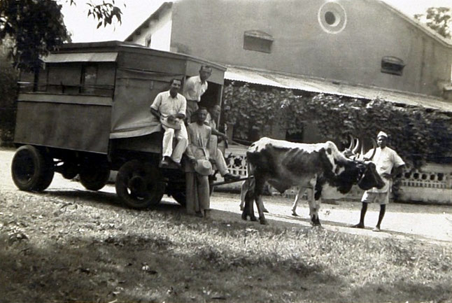 Baba's New Life caravan in 1950. Kumar is sitting on the far right of the cart ; Courtesy of the Jessawala Collection, AMB Archives, Meherabad, India