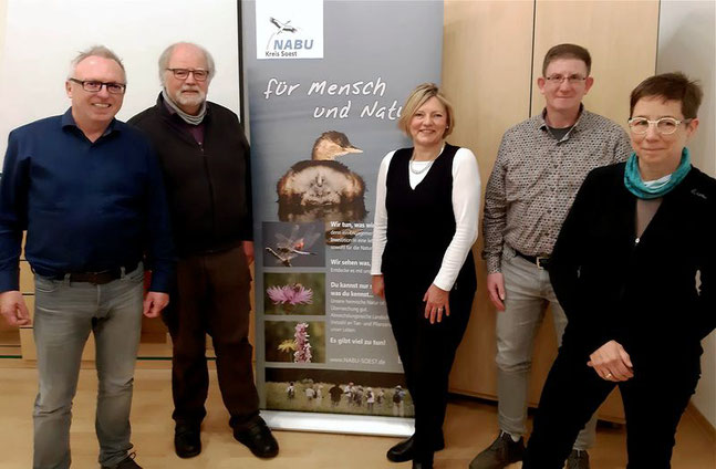 Ehemalige und neue Vorstandsmitglieder. vl.: Paul Köhler (Kassenwart), Peter Hoffmann (ehem. Vorsitzender), Marlies Stotz (Vorsitzende 2022),  Martin Dicke (stellv. Vorsitzender), Claudia Griebel (ehem. stellv. Vorsitzende)