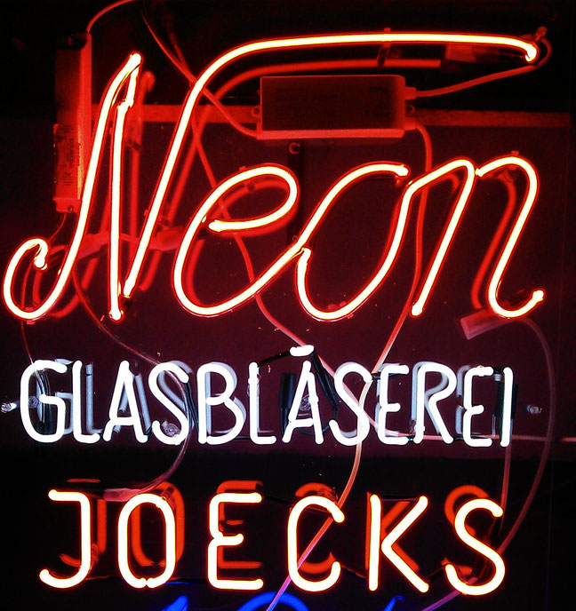 Neonbuchstaben Neonschriften // Neon Berlin