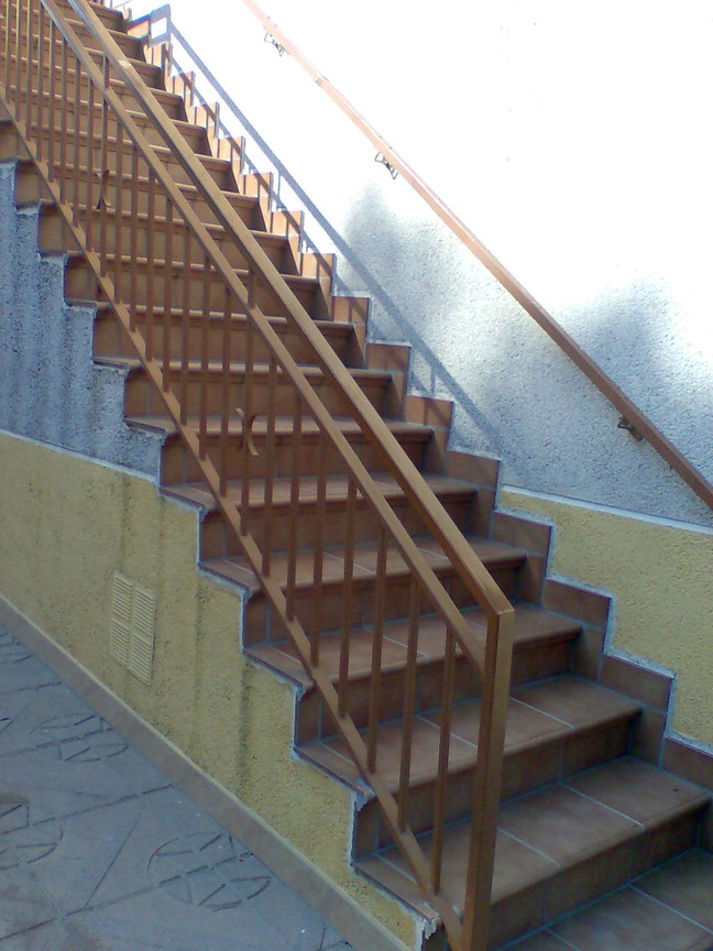 ESCALERAS DE EXTERIOR - Construcción: obras y reformas Valls