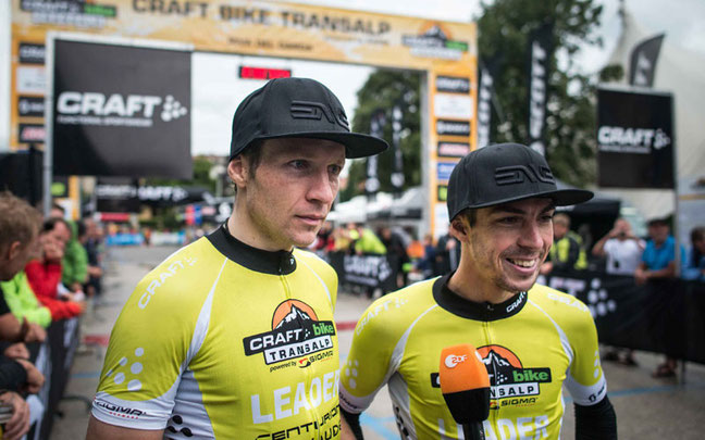 Transalp-Sieger 2014: Kaufmann (l.) und Käß © Andreas Dobslaff