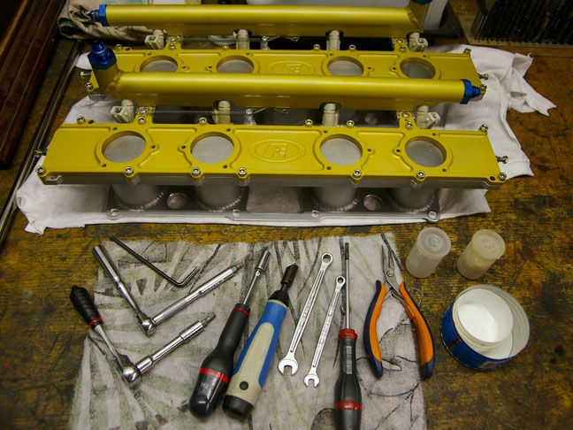 EFI slide throttle for V8 engine