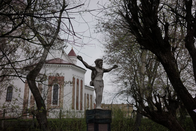 A statue of Jesus or as they say in Užupis - a statue of the first back-packer of the world