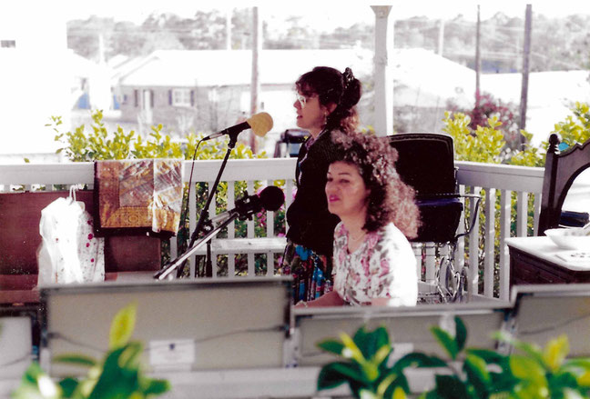 1996 : Bobbi with Janet Luck performing at the BrentwoodRestaurant