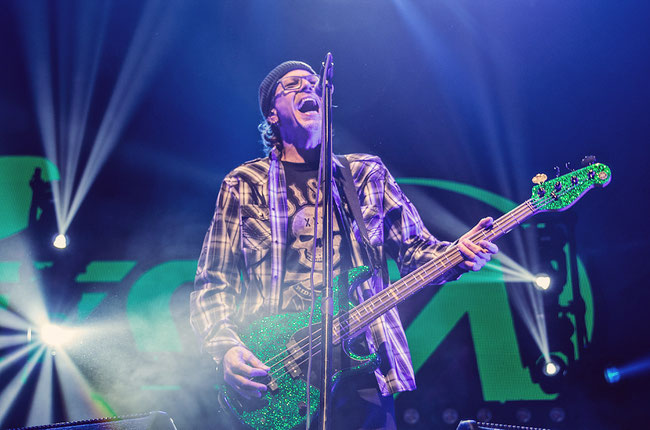 Poison’s Bobby Dall Discusses Current Tour And A Future Poison Record