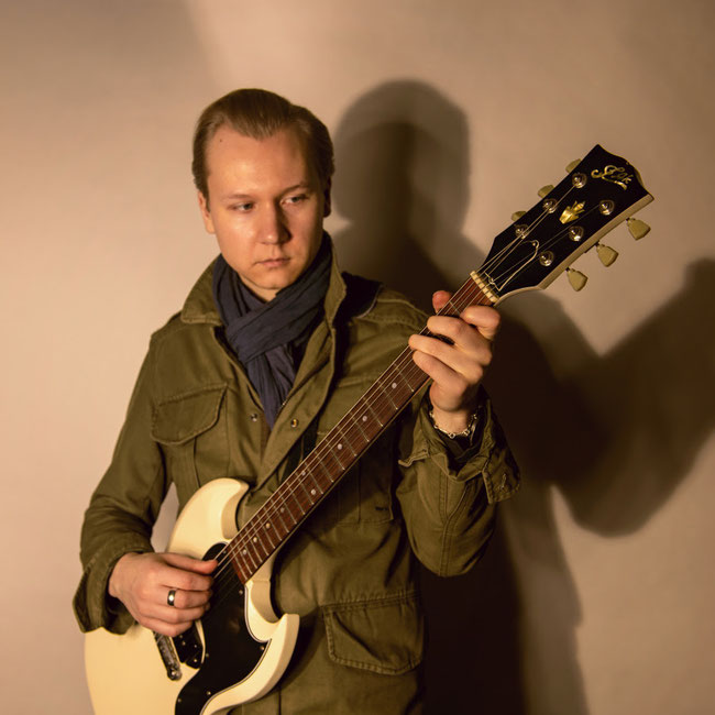 Ossian Smith unleashes new single ”Steady in the Saddle”