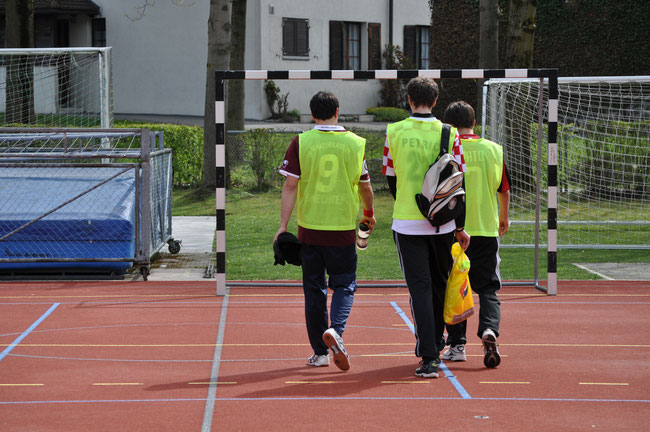 Hängende Köpfe bei den entrohnten Champions.