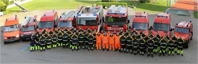 Feuerwehr BASSS mit Sanitätsdienst Reber (links im Bild)