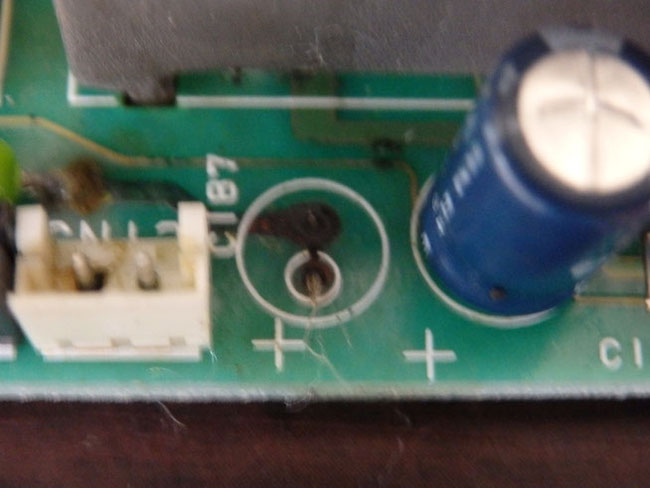 電解コンデンサー液漏れ