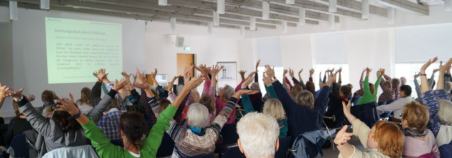 Praxisteil Augentraining mit Gudrun Klonz im EGZG (Foto: Klonz privat)