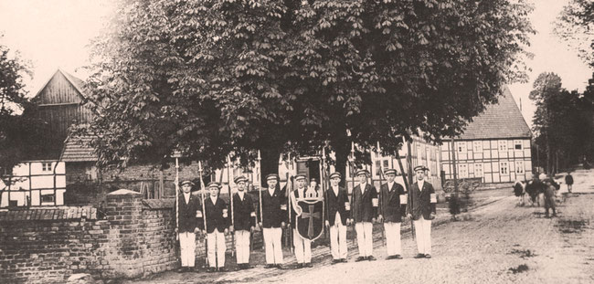 Lanzenkompanie 1925.  (Aus dem Buch "Alt Borgentreich in Bildern" von Bernhard Kösters)