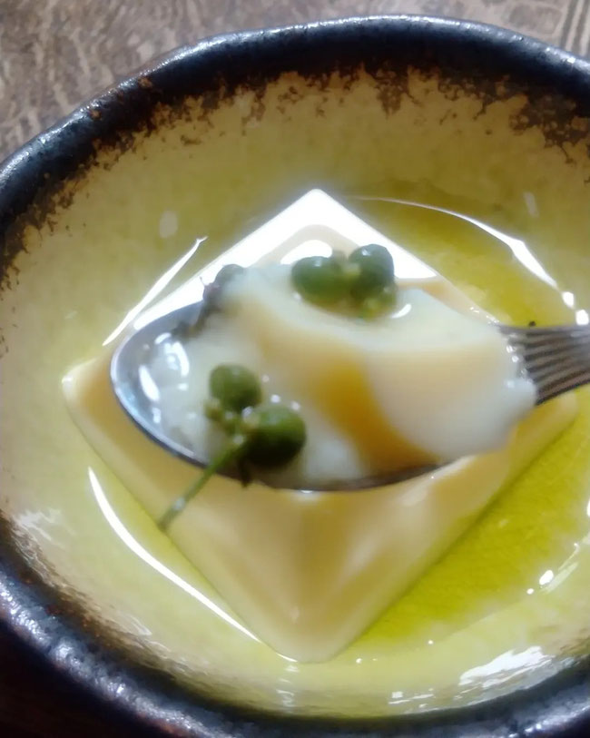 卵豆腐といそ松葉あうよ